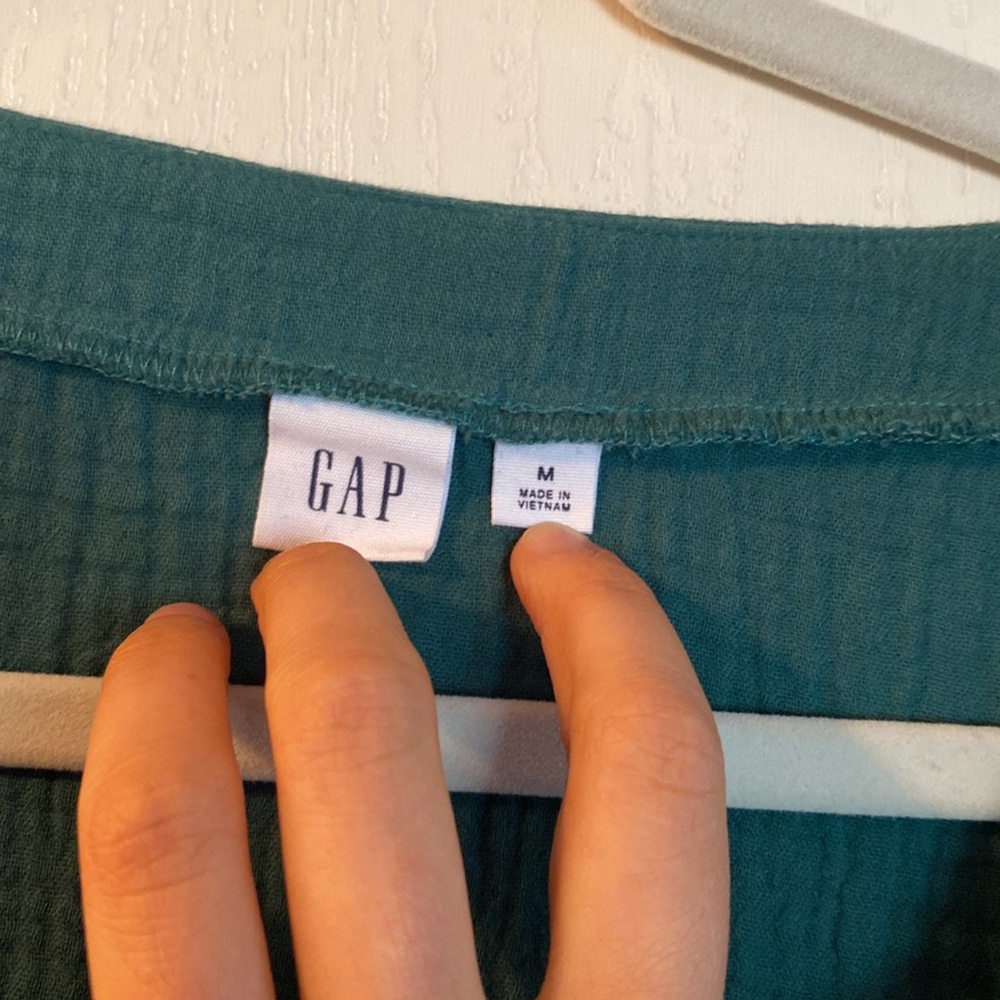 GAP Dress - Picture 2 of 4